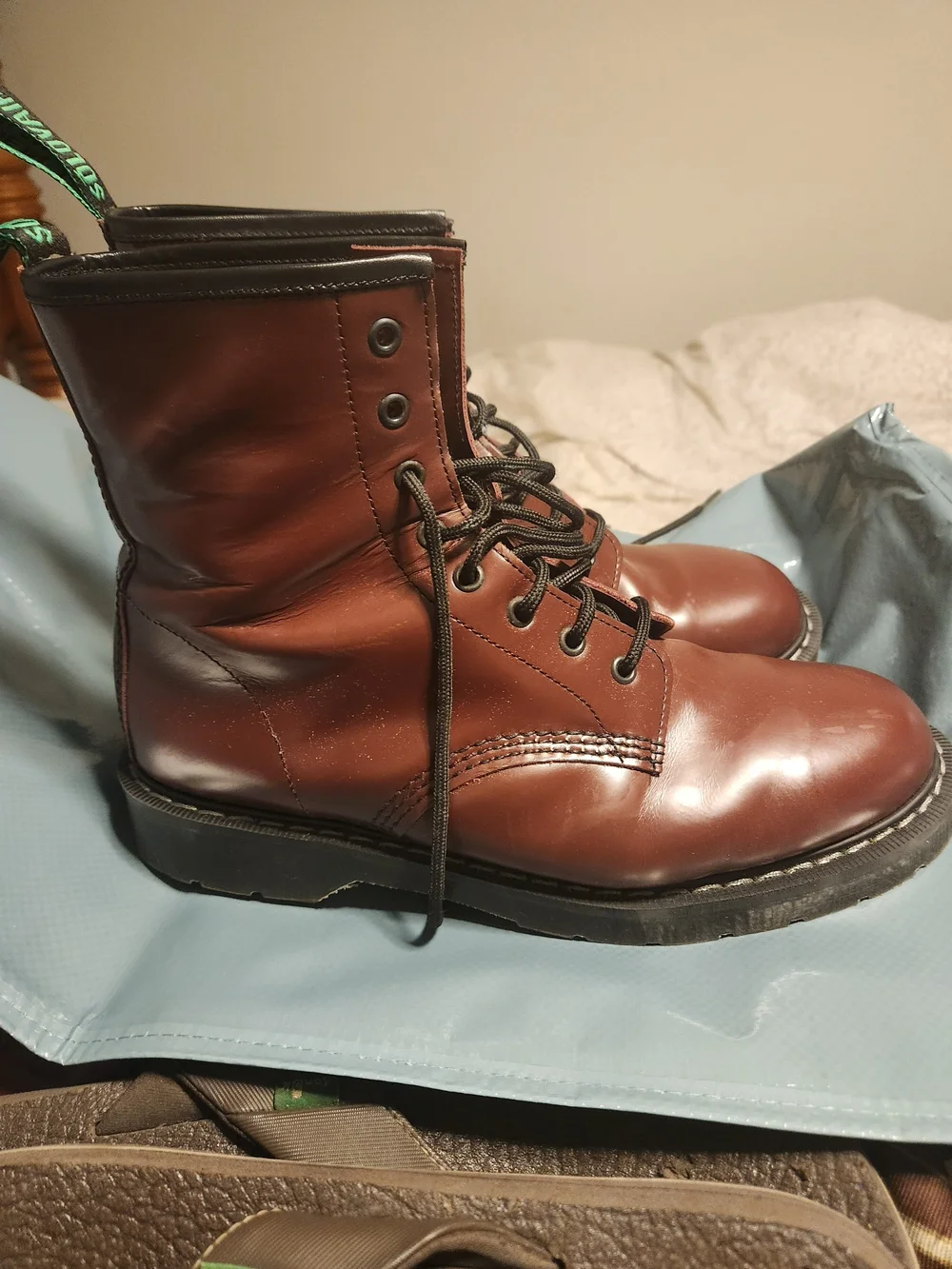 Solovair-Oxblood Hi-Shine 8 Eye Derby Boot